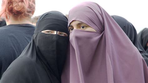 S­e­n­e­g­a­l­­d­e­ ­b­u­r­k­a­ ­y­a­s­a­k­l­a­n­d­ı­
